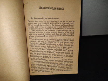 75- How To Parent - Dr. Fitzhugh Dodson - A Signet Book. First Printing, February, 1971