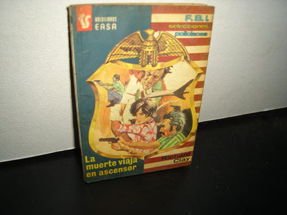 21- La Muerte Viaja En Ascensor - Richard Clay