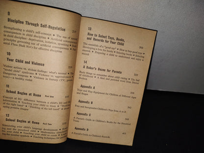 75- How To Parent - Dr. Fitzhugh Dodson - A Signet Book. First Printing, February, 1971
