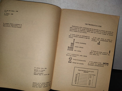 100- Pronto Y Fácil. Bruguera Divulgación Cocina. Arroces - Ana Ma. Calera - 1A. Ed. 1976