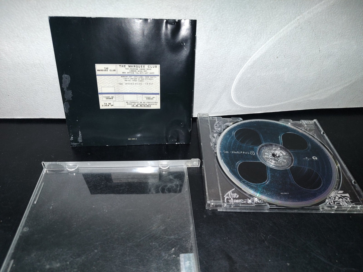 A3- Cd. The Cranberries. Everybody Else Is Doing It So Why Can'T We? (The Complete Sessions... 2002