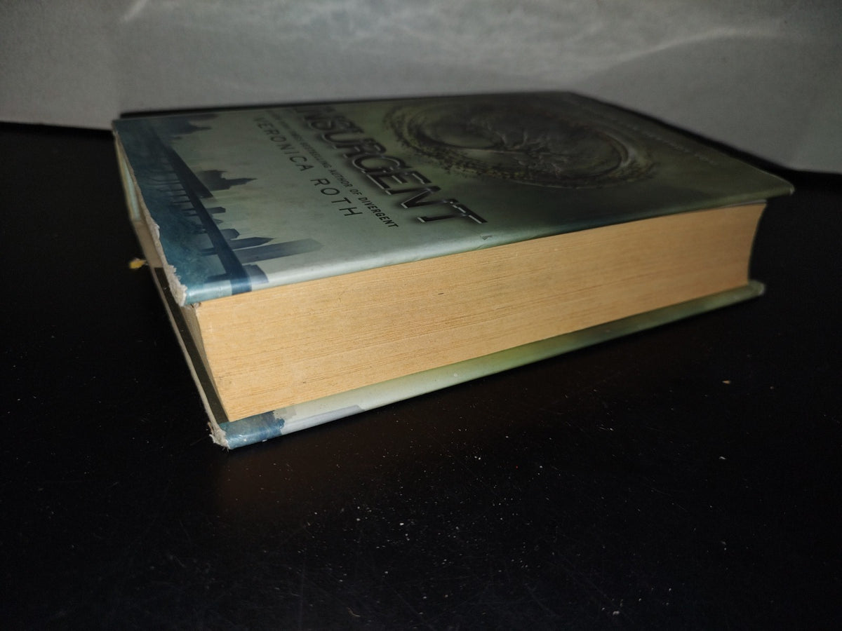 139- Insurgent - Veronica Roth - Katherine Tengen Books - First Edition 2012