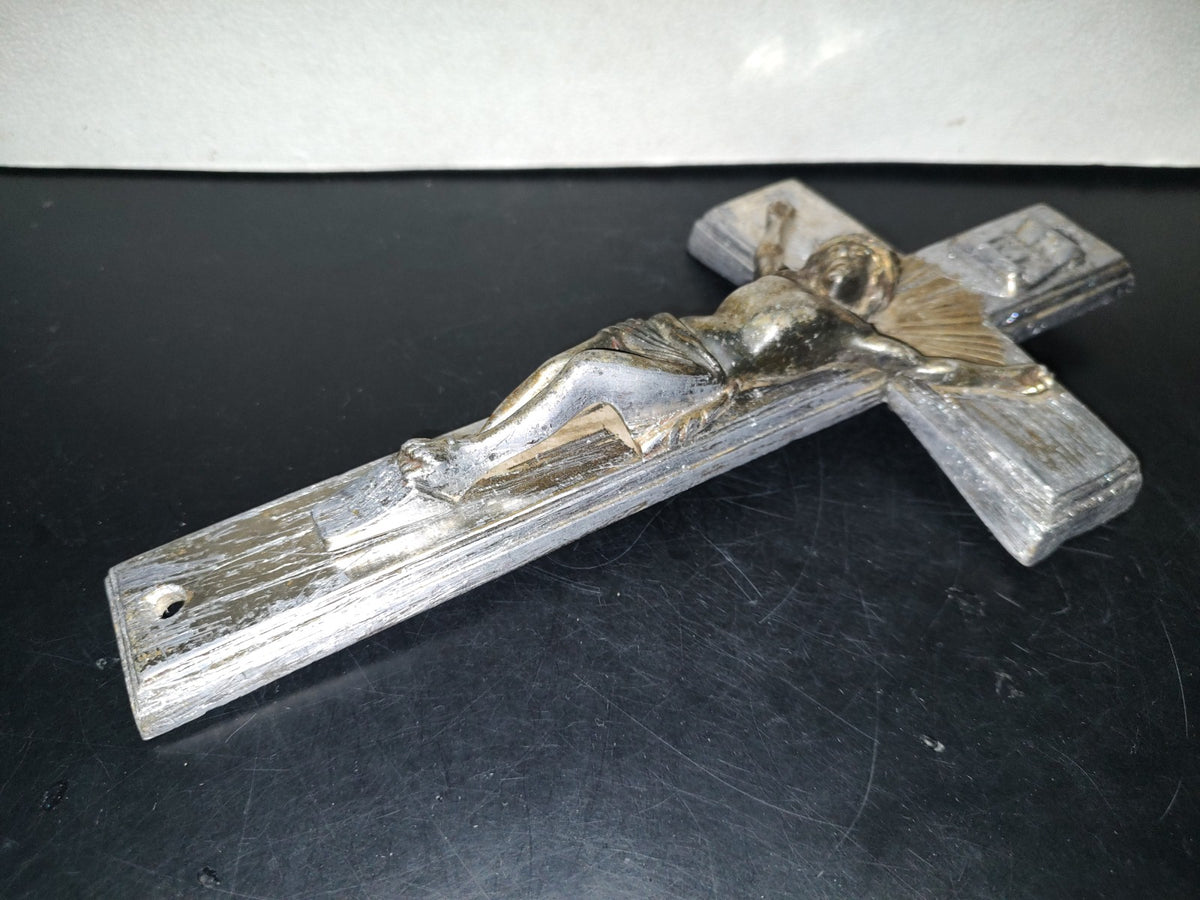A6- Antiguo Crucifijo Grande. Metal Macizo - 50'S - 70'S