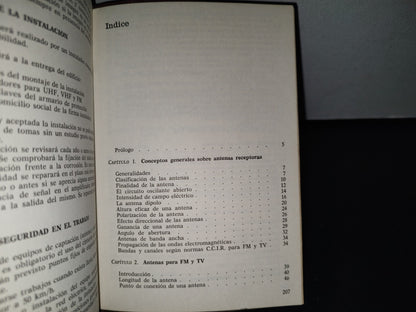 87-2- Manual De Antenas Receptoras Para Tv Y Fm - Francisco Ruiz Vassallo - Ediciones Ceac - 1981