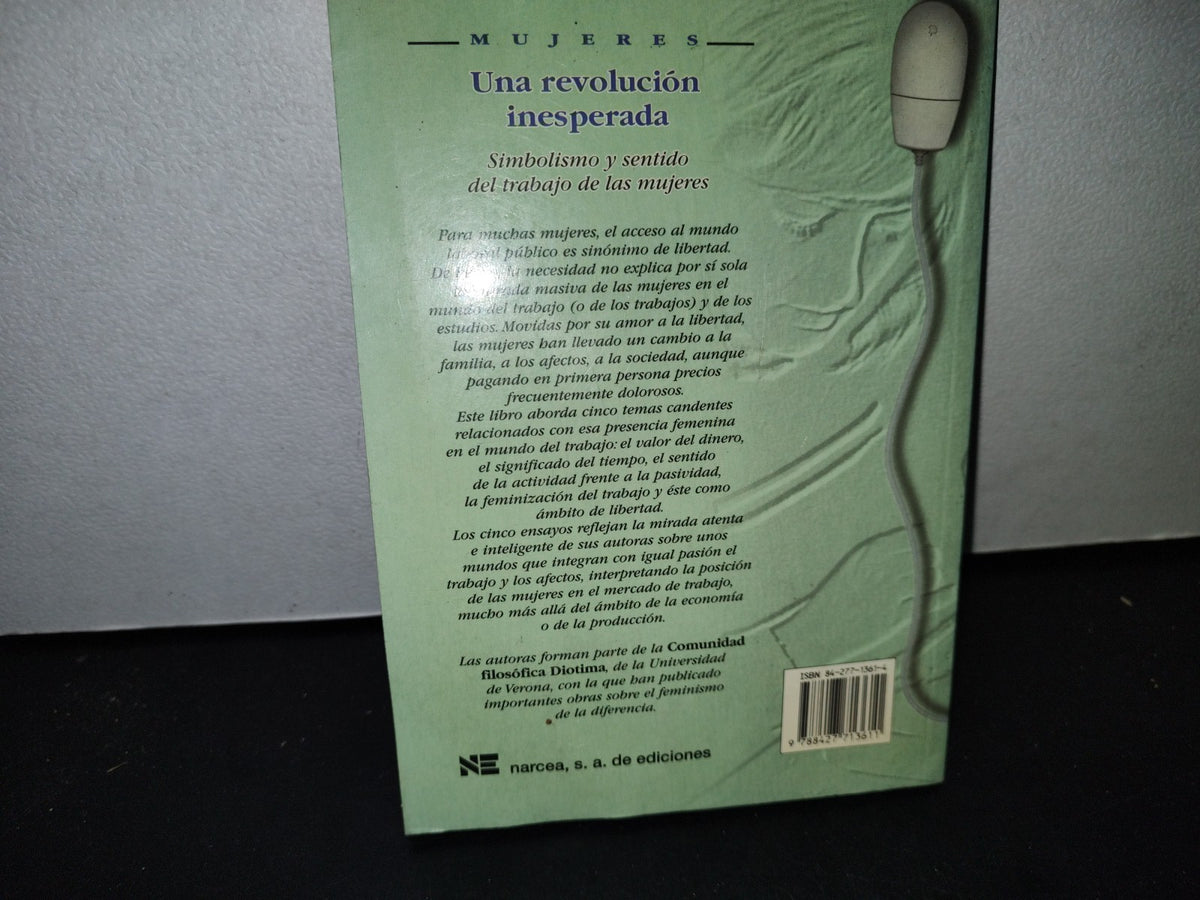57- Mujeres. Una Revolución Inesperada - Annarosa Buttarelli