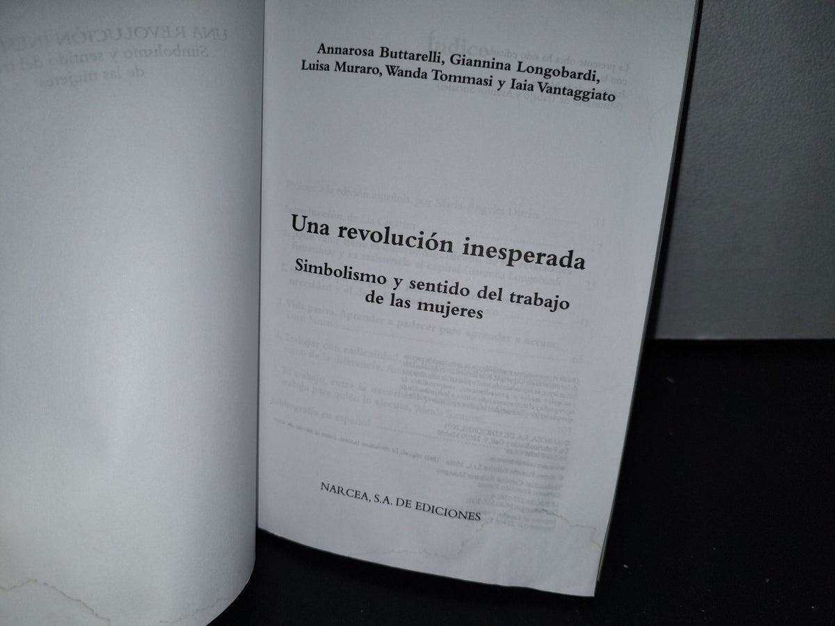 57- Mujeres. Una Revolución Inesperada - Annarosa Buttarelli