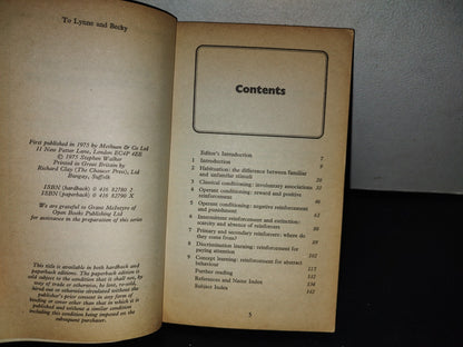 153- Essential Psychology. Learning And Reinforcement - Stephen Walker - First Published 1975