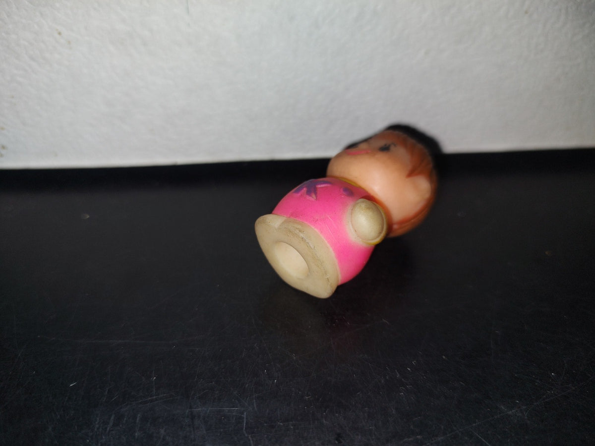 A3- Rara Figurita De Goma De Niño Con Brazo Amputado - 90'S