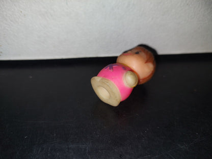 A3- Rara Figurita De Goma De Niño Con Brazo Amputado - 90'S