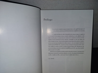 128- Enciclopedia De Pistolas Y Revólveres - A. E. Hartink - 2013