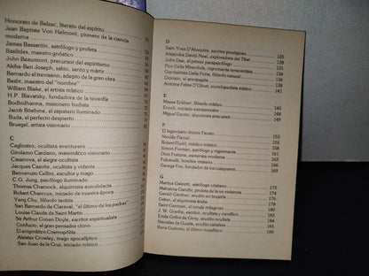 77- Los Grandes Iniciados - Editorial Posada - Primera Edición 1993