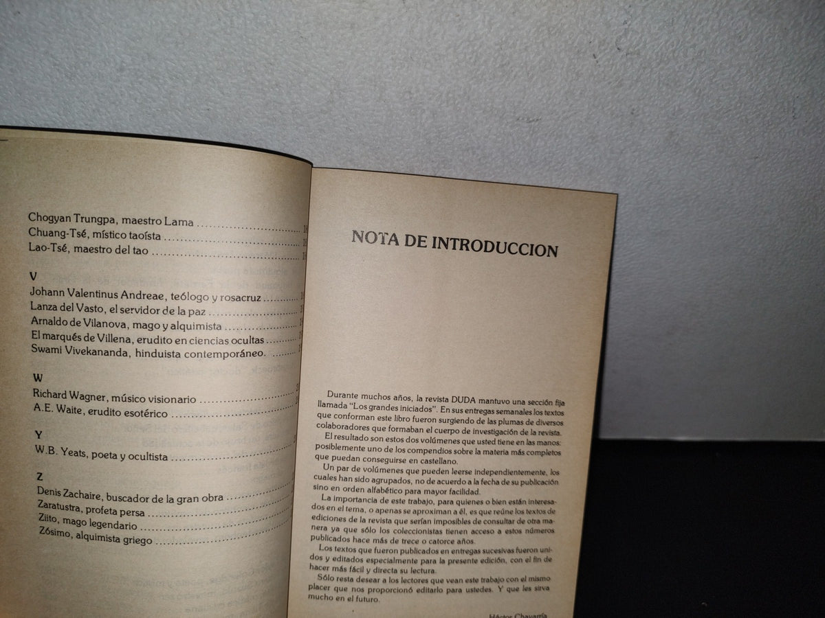 77- Los Grandes Iniciados - Editorial Posada - Primera Edición 1993