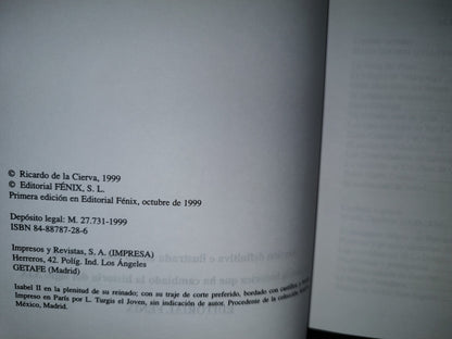 78- Vida Y Amores De Isabel II (El Triángulo) - Ricardo De La Cierva - Primera Edición 1999