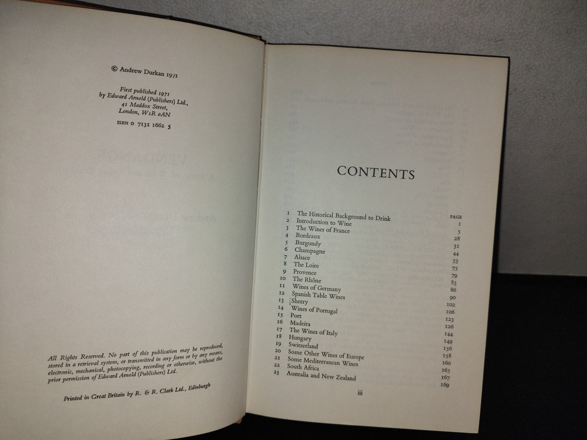114- Libro De Vinos: Vendange. A Study Of Wine And Other Drinks - Andrew Durkan - First Published 1971