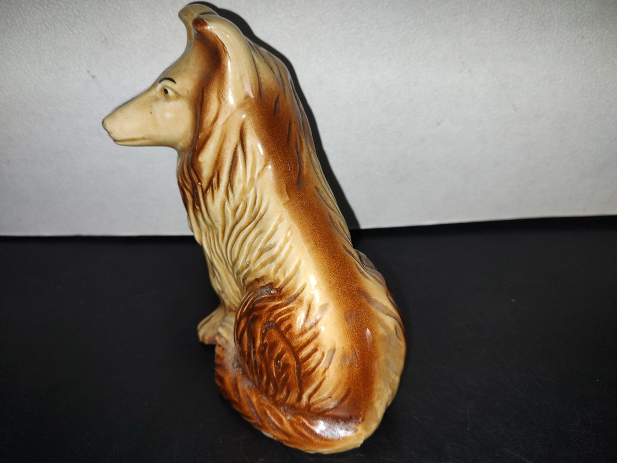 A2- Pieza De Cerámica Esmaltada. Perro Rough Collie Sentado - Made In Brazil 4155 - 80'S