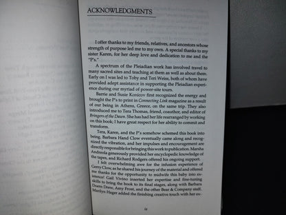 153- Bringers Of The Dawn. Teachings Of The Pleiadians. Barbara Marciniak. Bear & Company Publishing - 1992