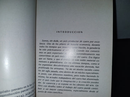 169- El Arte De Trabajar El Cuero - Miller - Editorial Albatros 1980