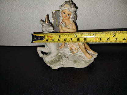 A6- Figura De Resina: Hada Sentada Con Unicorn A Lado - 90'S