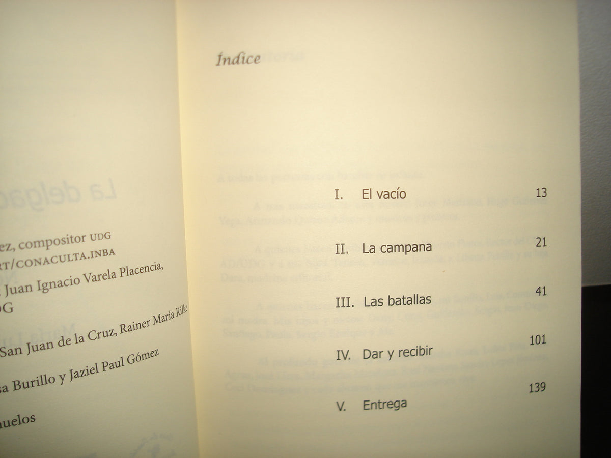 23- La Delgada Línea Azul - María Luisa Burillo