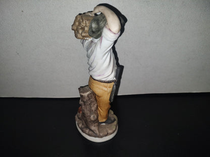 A2- Pieza De Porcelana. Campesino Recogiendo Leña. Ardco Fine Quality Dallas Made In Japan 70'S 80'S