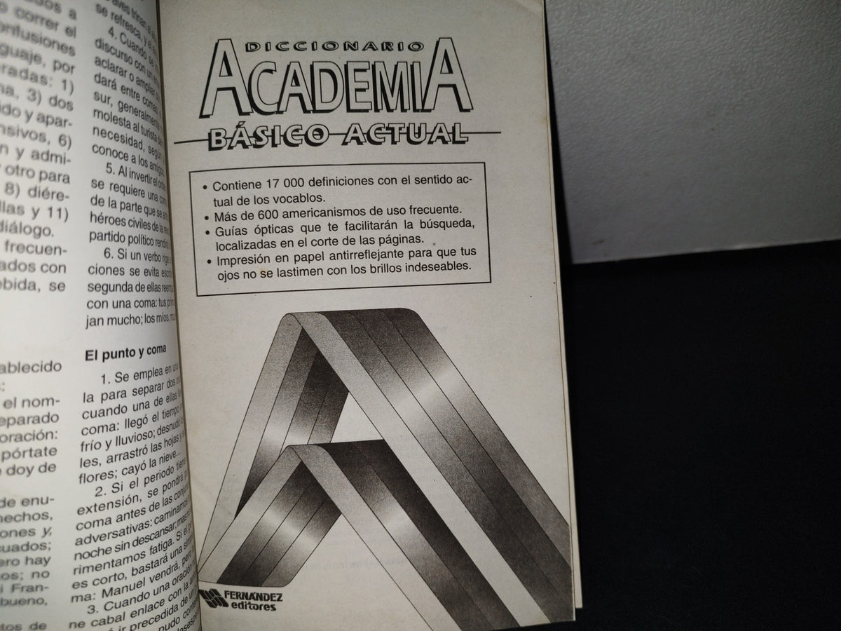 151- Diccionario Academia. Básico Actual. Fernández Editores 2002