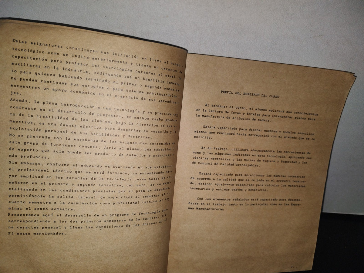 83- Carpintería. Colegio Nacional De Educación Profesional Técnica - Primera Edición 1984