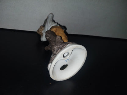 A2- Pieza De Porcelana. Campesino Recogiendo Leña. Ardco Fine Quality Dallas Made In Japan 70'S 80'S