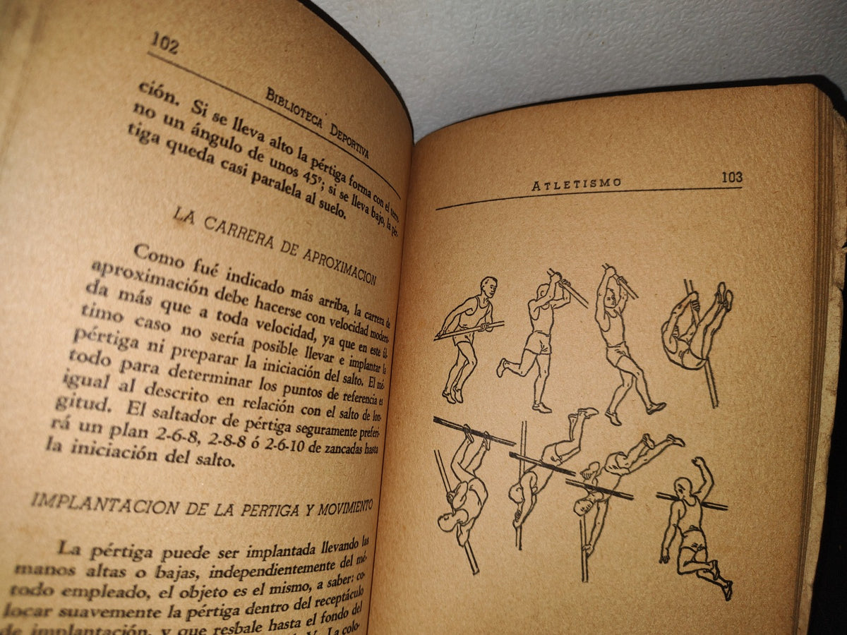 75- Antiguo Libro De Atletismo: Biblioteca Deportiva 10. Atletismo. Compañia General Editora S. A. 1946