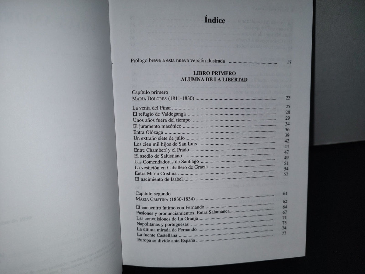 78- Vida Y Amores De Isabel II (El Triángulo) - Ricardo De La Cierva - Primera Edición 1999