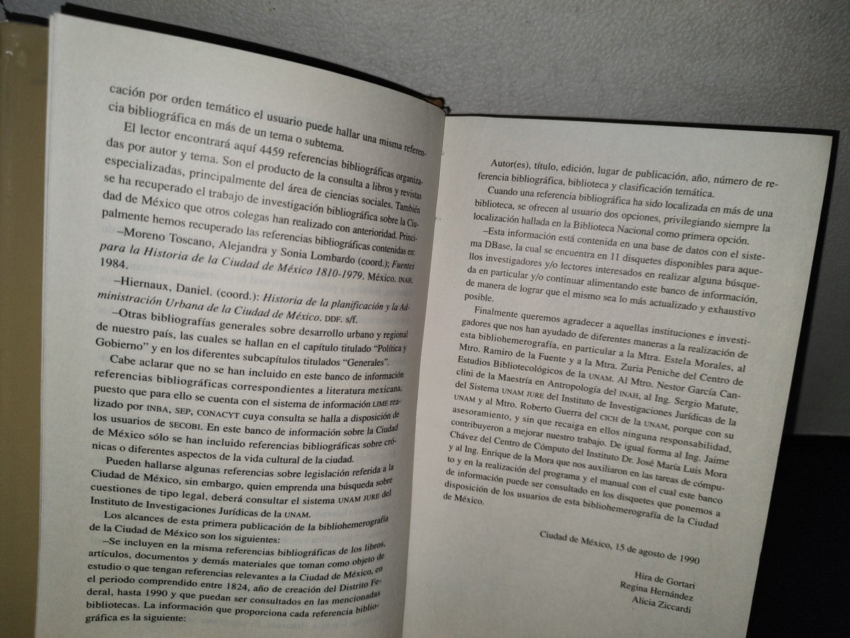 54- Bibliografía De La Ciudad De México. Siglos Xix Y Xx. Volumen I. Autores A-K - Hira De Gortari - Ciudad De México Librería Y Editora S. C., Primera Edición: 1991