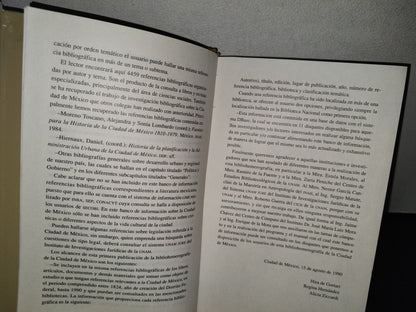 54- Bibliografía De La Ciudad De México. Siglos Xix Y Xx. Volumen I. Autores A-K - Hira De Gortari - Ciudad De México Librería Y Editora S. C., Primera Edición: 1991