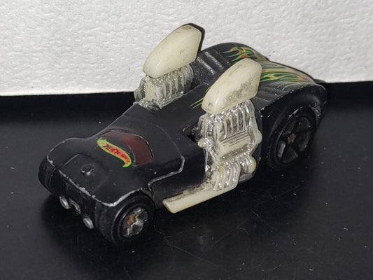 A5- Carro Hot Wheels: Twin Mill® Negro ©2003 Mattel Inc.