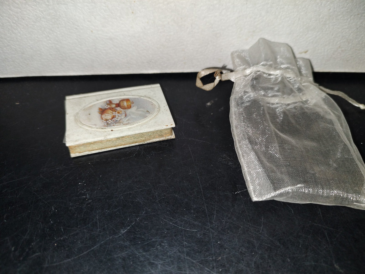 A6- Recuerdo Vintage De Primera Comunión: Pequeño Rosario Con Cubierta En Forma De Libro - 70's