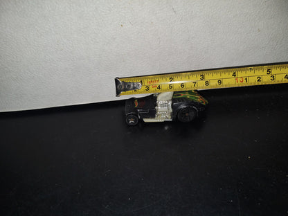 A5- Carro Hot Wheels: Twin Mill® Negro ©2003 Mattel Inc.