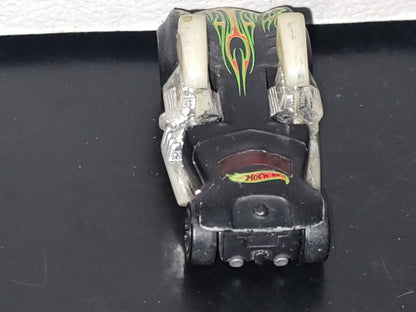 A5- Carro Hot Wheels: Twin Mill® Negro ©2003 Mattel Inc.