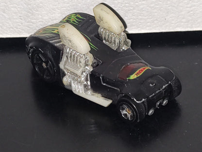 A5- Carro Hot Wheels: Twin Mill® Negro ©2003 Mattel Inc.