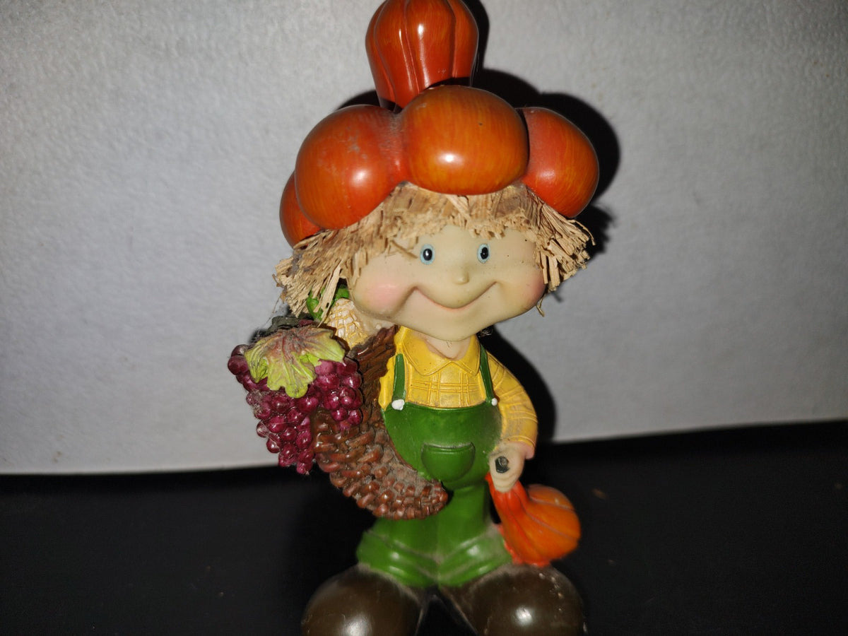 A2- Pieza De Resina. Granjero Con Sombrero De Calabaza - 80'S - 90'S