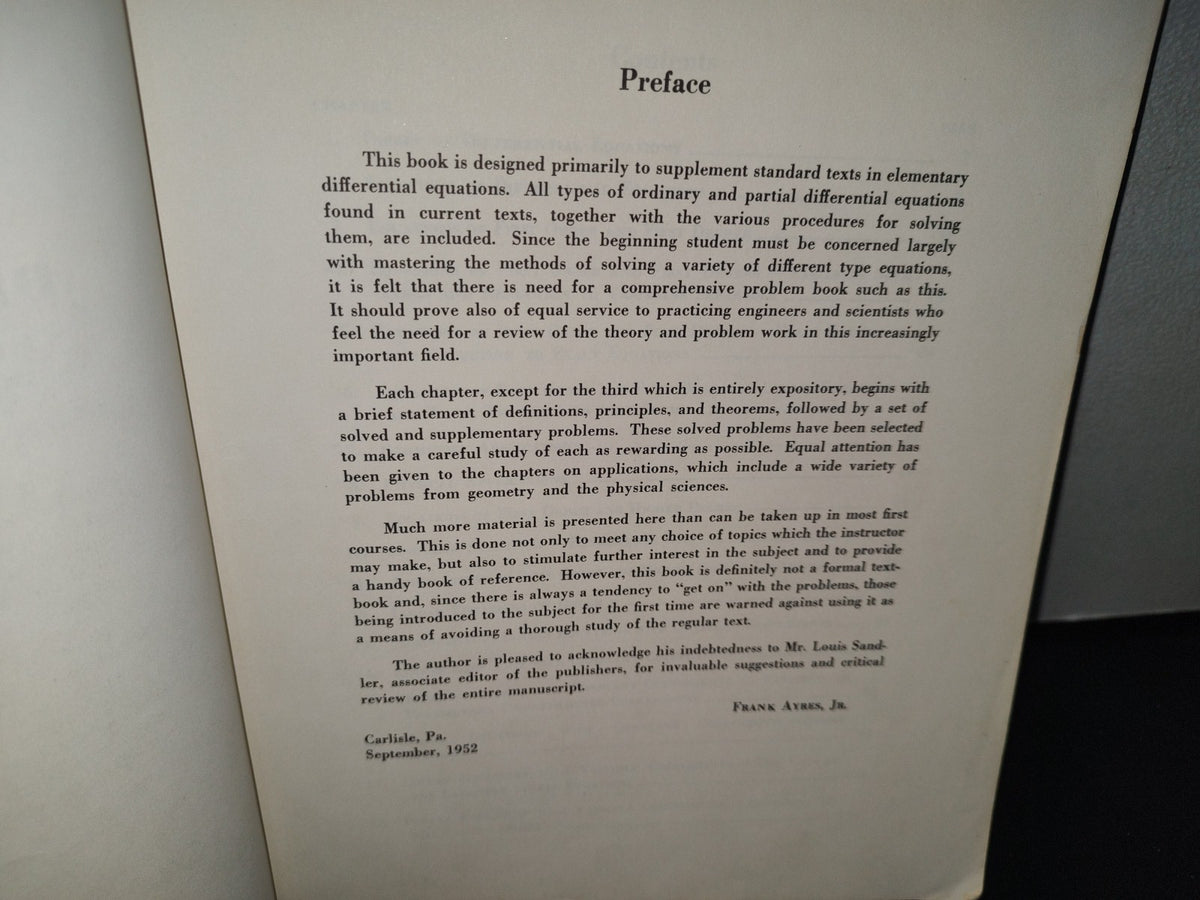 166- Theory And Problems Of Diferential Equations - Frak Ayres, Jr. 560 Solved Problems - 1952