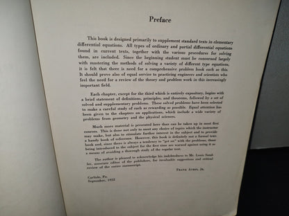 166- Theory And Problems Of Diferential Equations - Frak Ayres, Jr. 560 Solved Problems - 1952