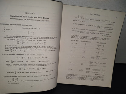 166- Theory And Problems Of Diferential Equations - Frak Ayres, Jr. 560 Solved Problems - 1952