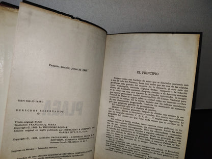 91- Plaga. Una Novela De Terror En La Era De La Era De La Computación Electrónica - Theodore Roszak - Edivision, Compañía Editorial, S. A., México. Primera Edición 1983