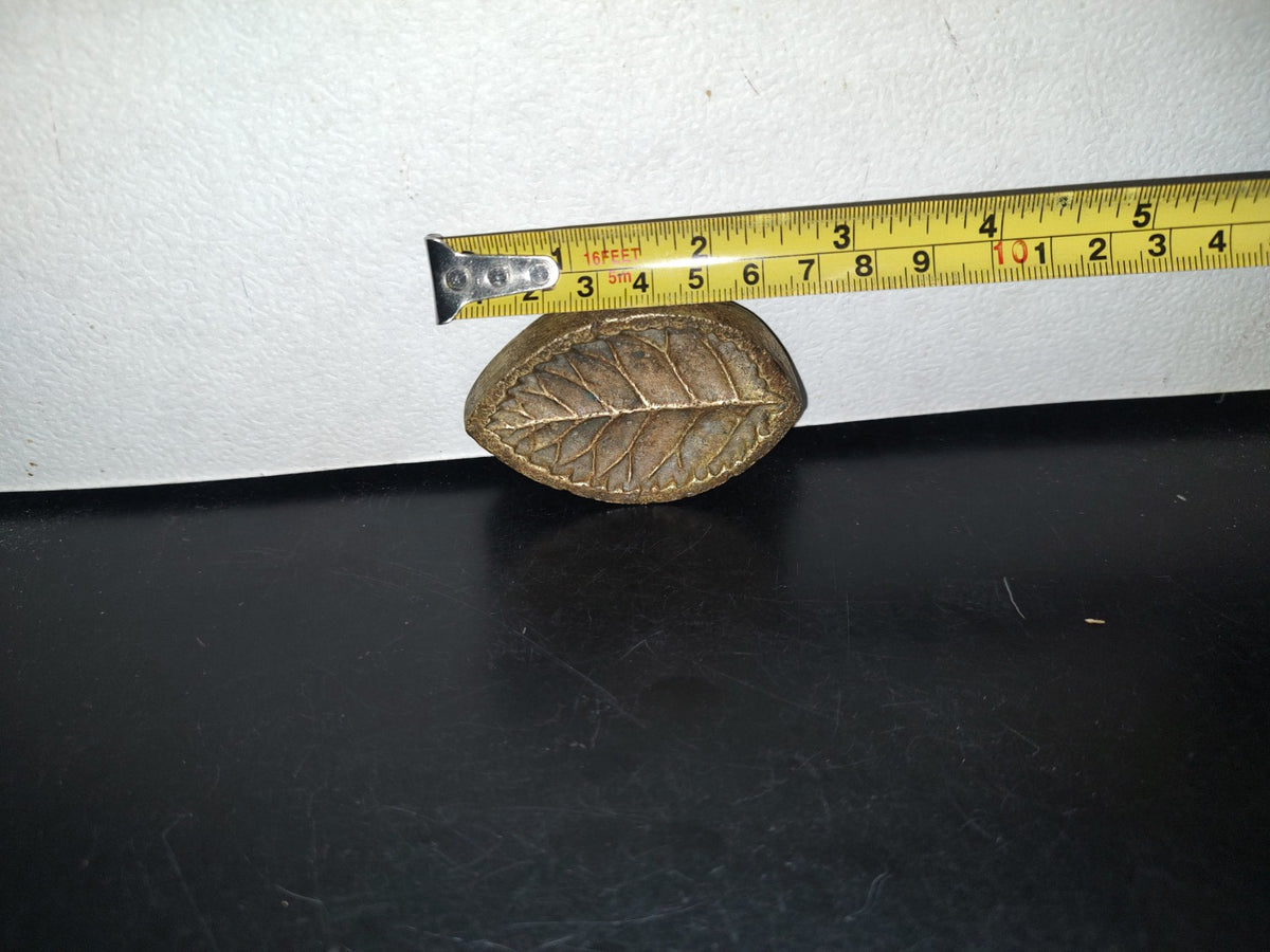 A2- Pequeño Alhajero De Bronce En Forma De Hoja De Árbol - 70'S