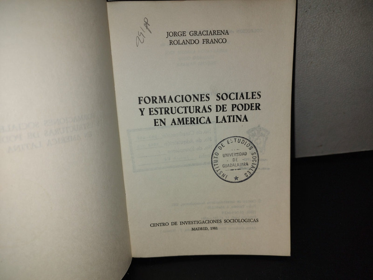 153- Formaciones Sociales Y Estructuras De Poder En América Latina - Jorge Graciarena