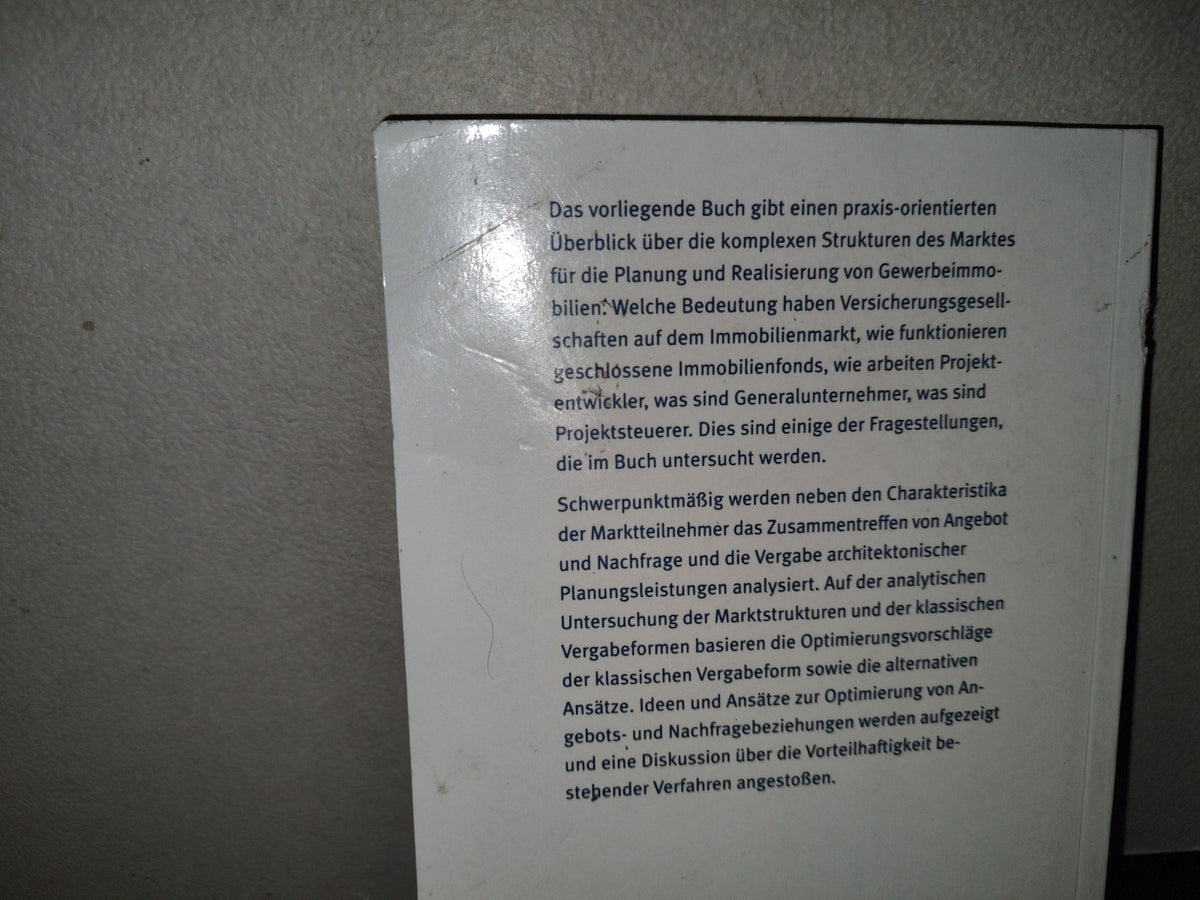 220- Gewerbeimmobilien. Bauherren, Planer, Wettbewerbe - Volker E. Amelung. 1st. Edition 1996