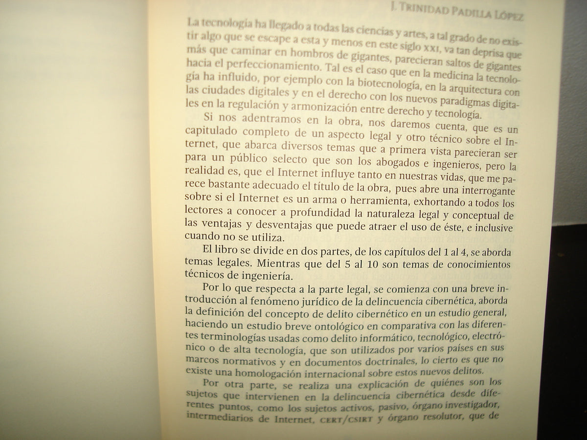 167- Internet, ¿Arma O Herramienta? Jersain Zadamig Llamas Covarrubias - Universidad De Guadalajara. Primera Edición 2018
