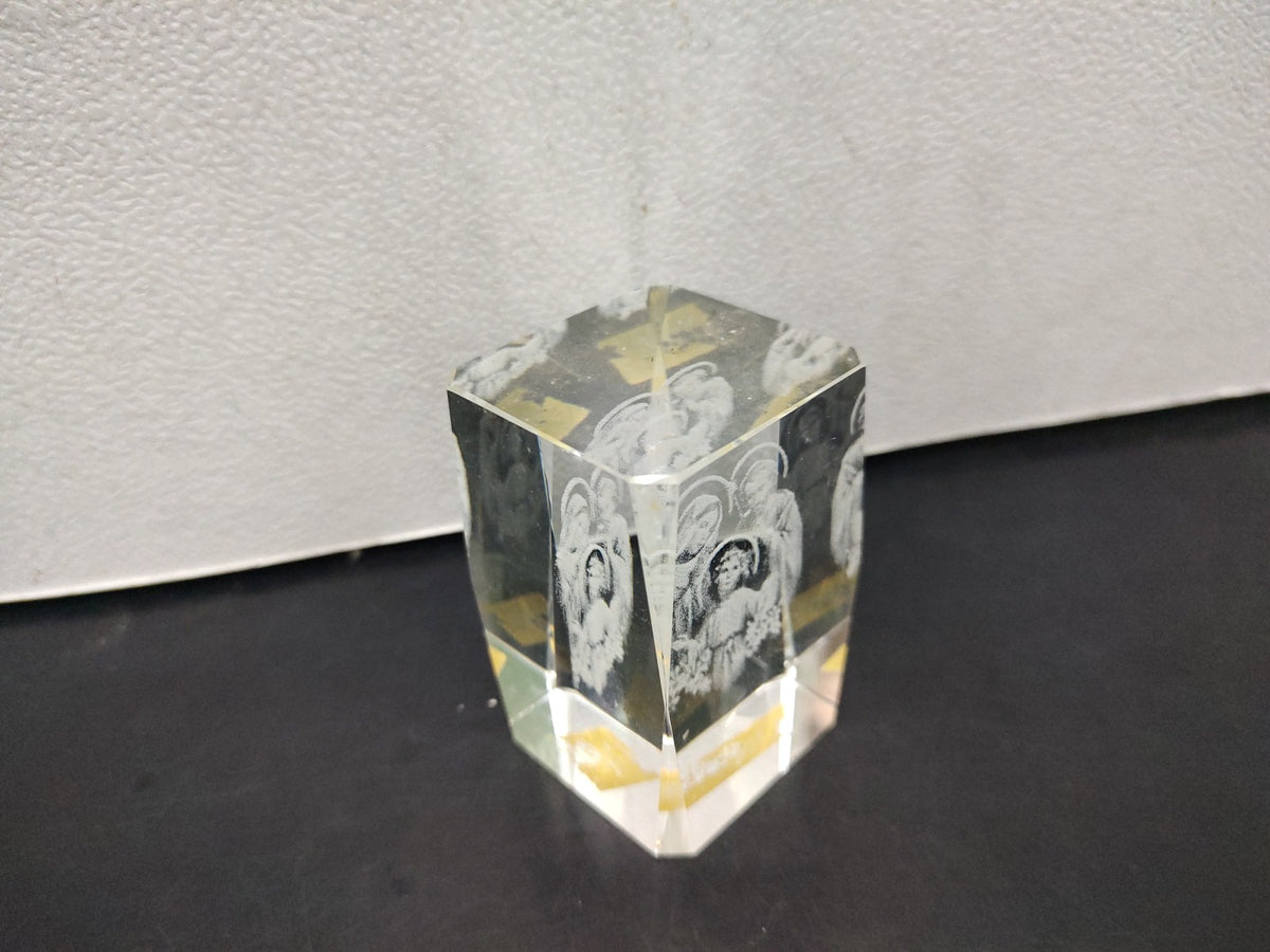 A3- Cubo De Cristal En Grabado Láser: La Sagrada Familia - 2000'S