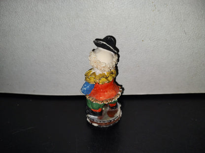 A5- Figura De Resina. Hombre Ventrílocuo Con Marioneta En Brazo - 90'S