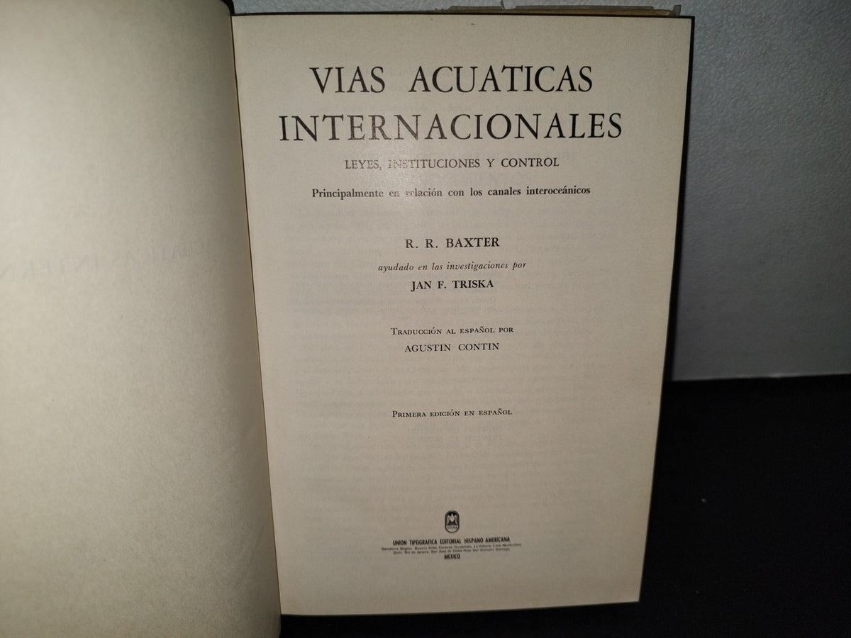 57- Vías Acuáticas Internacionales. Leyes, Instituciones Y Control - Baxter