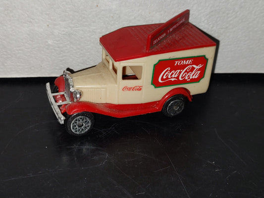A6- Camioncito Coca Cola Vintage. Rojo Y Beige - 90's
