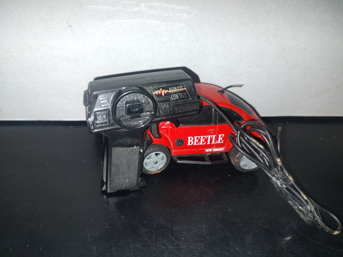 A2- Carrito Vintage De Control. De Pilas. Beetle Rojo. Quality Toys New Bright - 1998